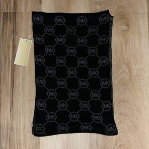 NWT Michael Kors Black and Gray MK Logo Knit Scarf